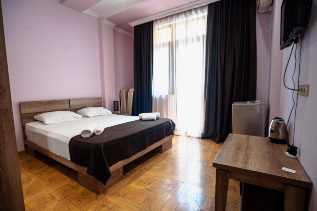 Porto Franco Hotel Batumi Eksteriør billede